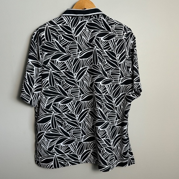 Allison Daley Black + White Abstract Leaf Short‎ Sleeve Button Up Blouse Size 14 - Picture 4 of 10